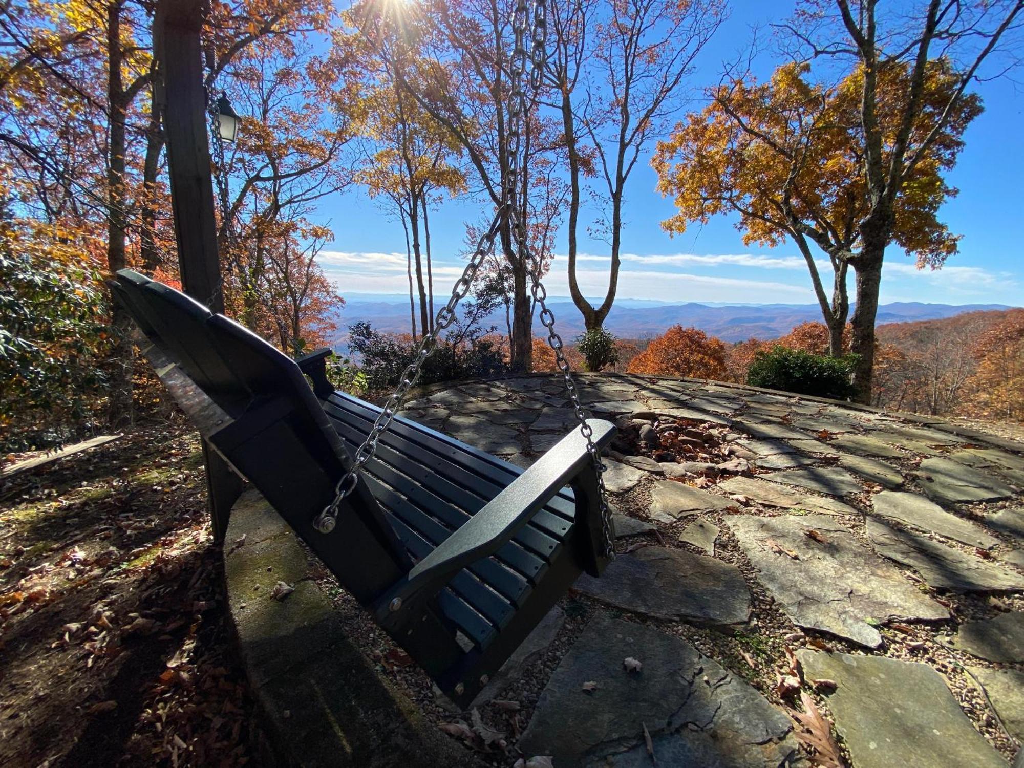 Cardinal'S View Lodge Blowing Rock Exterior photo