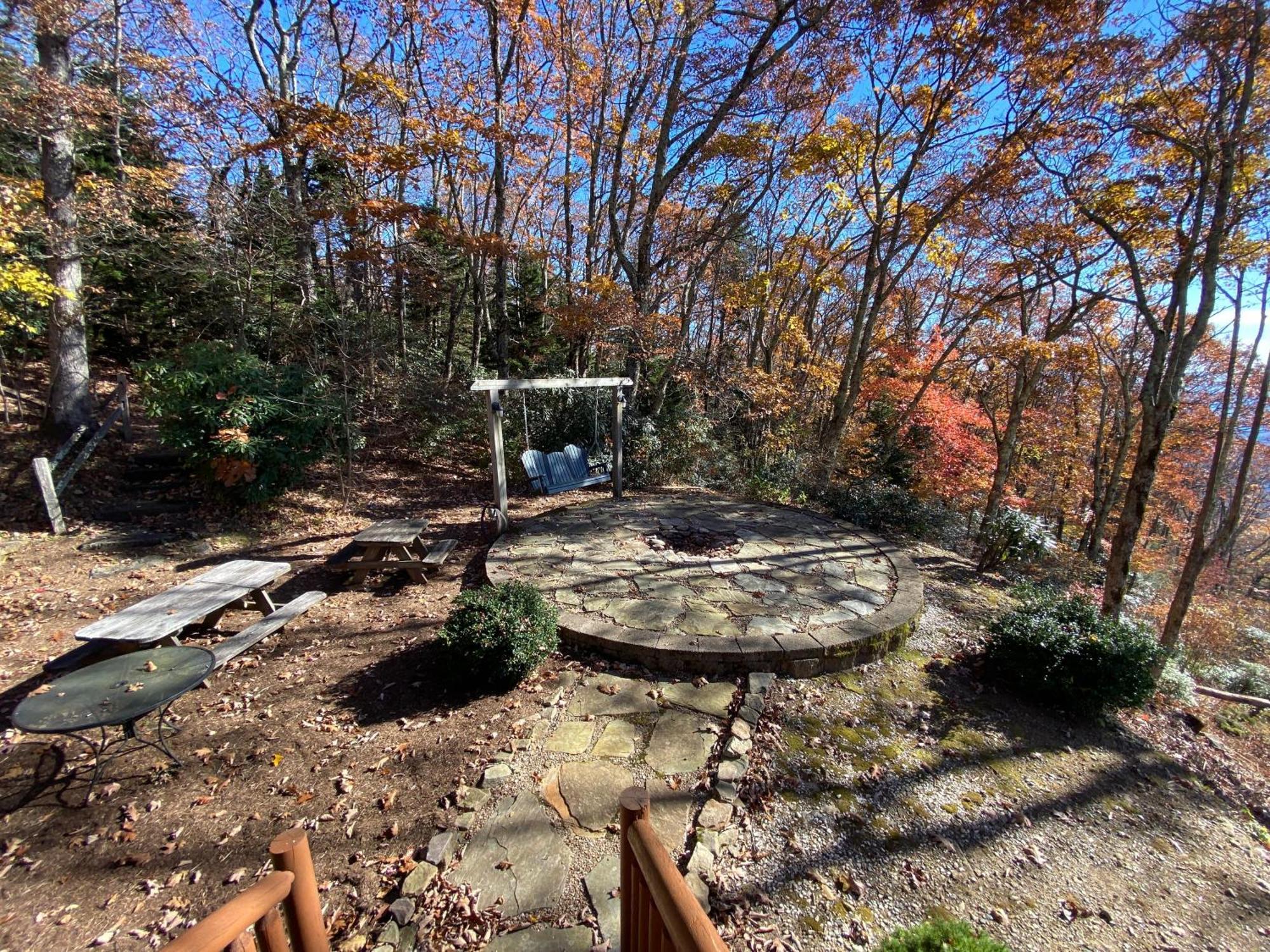 Cardinal'S View Lodge Blowing Rock Exterior photo